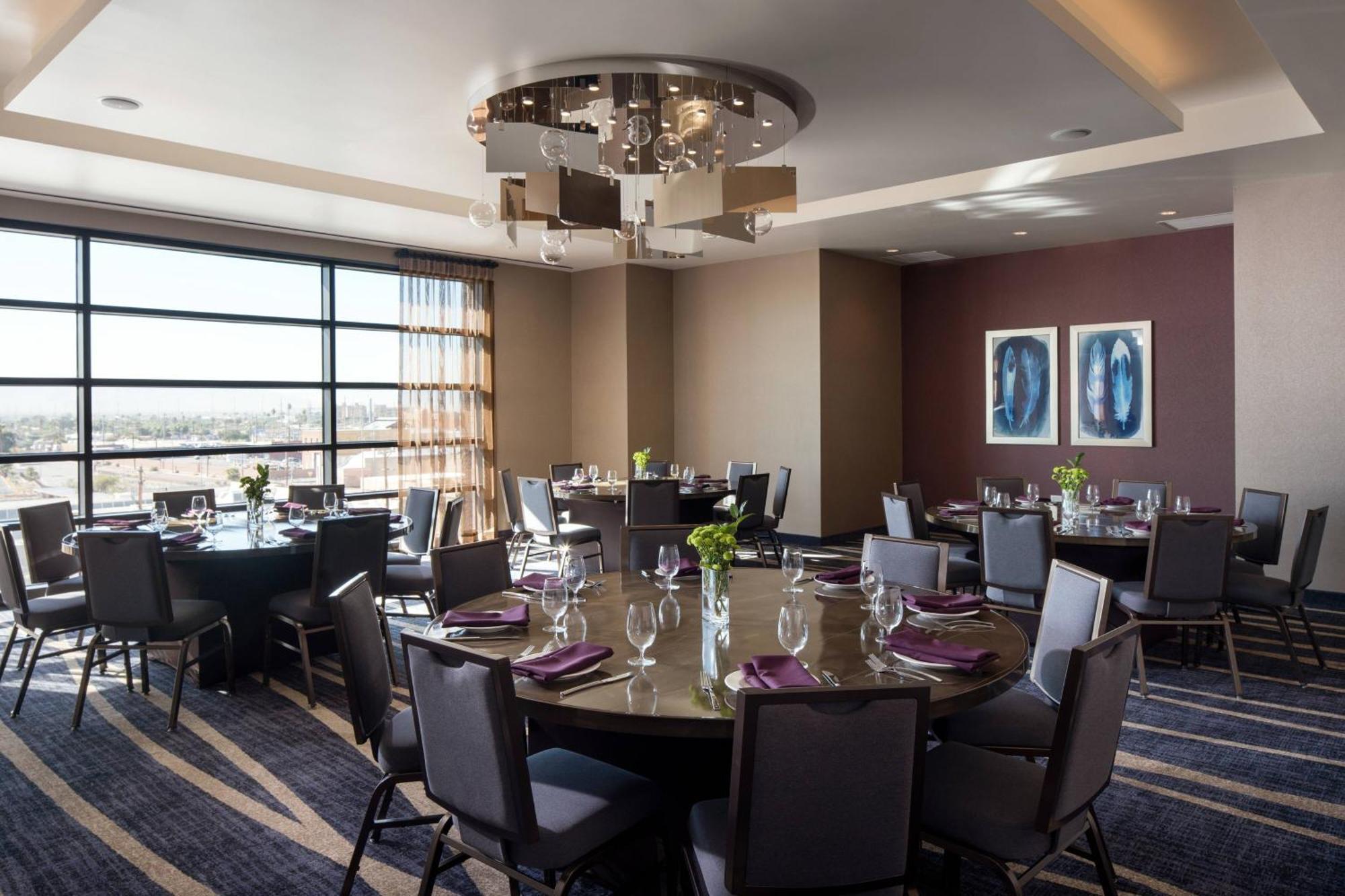 Courtyard By Marriott Phoenix Downtown Екстериор снимка