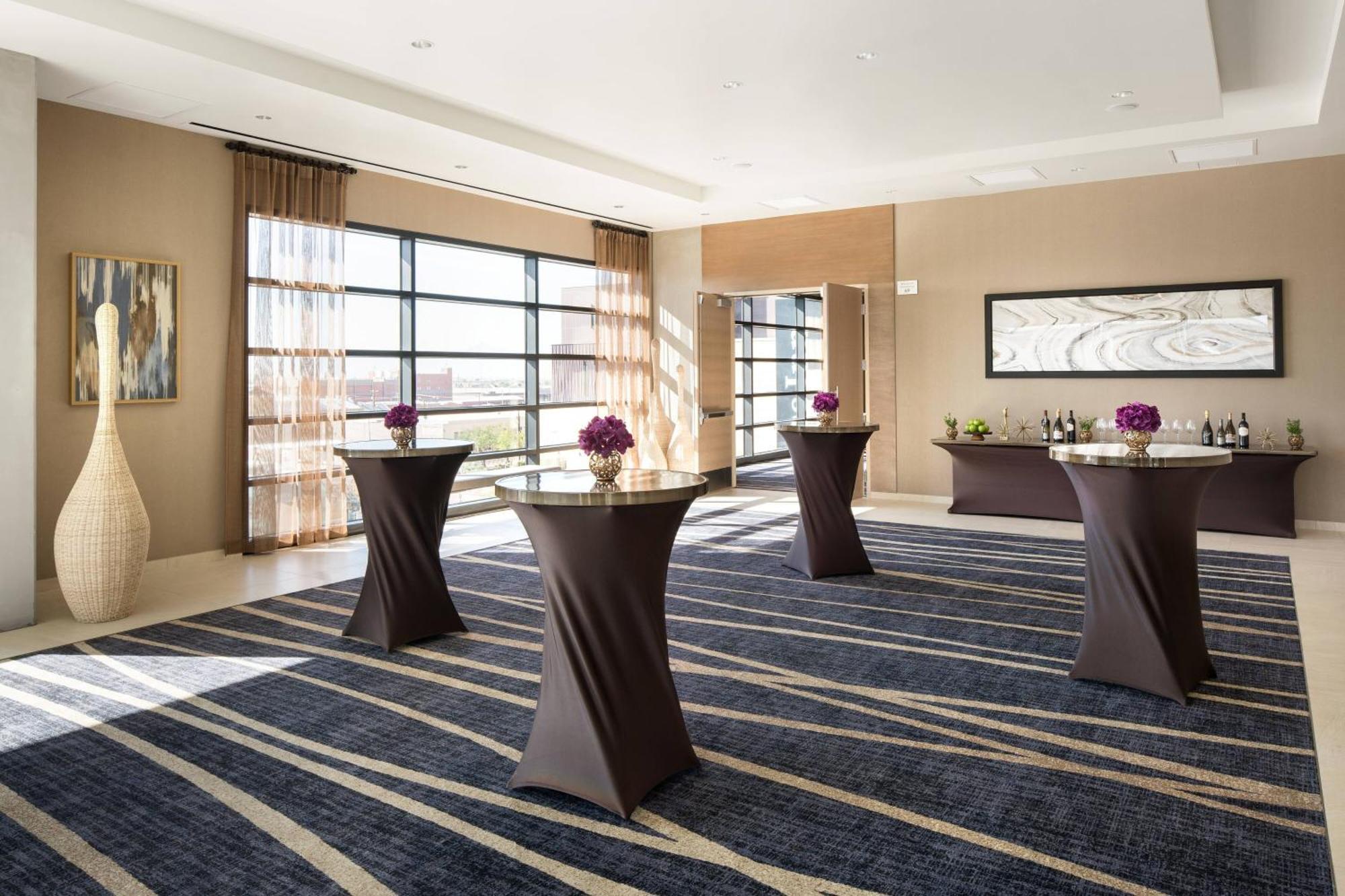 Courtyard By Marriott Phoenix Downtown Екстериор снимка
