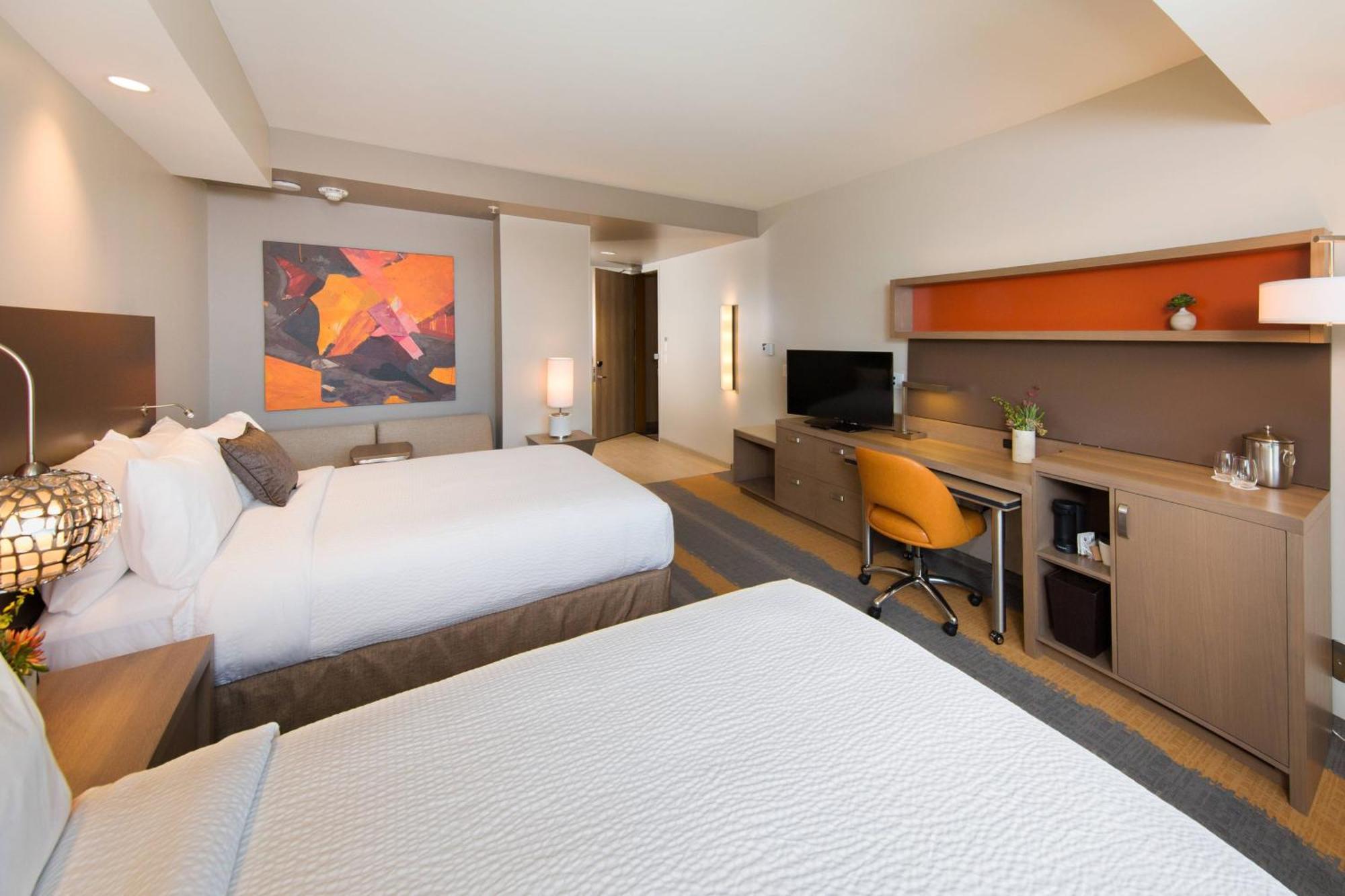 Courtyard By Marriott Phoenix Downtown Екстериор снимка