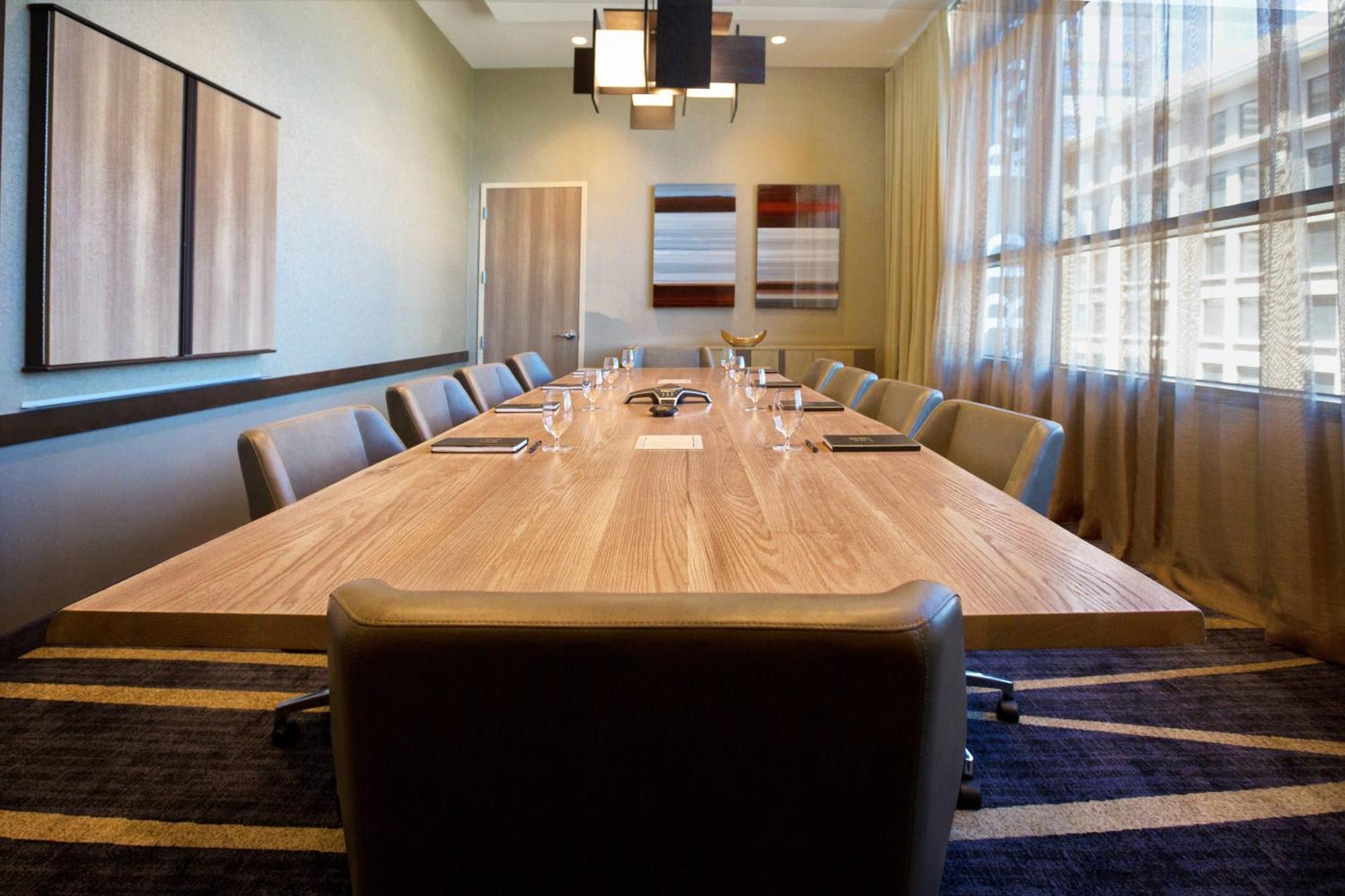 Courtyard By Marriott Phoenix Downtown Екстериор снимка