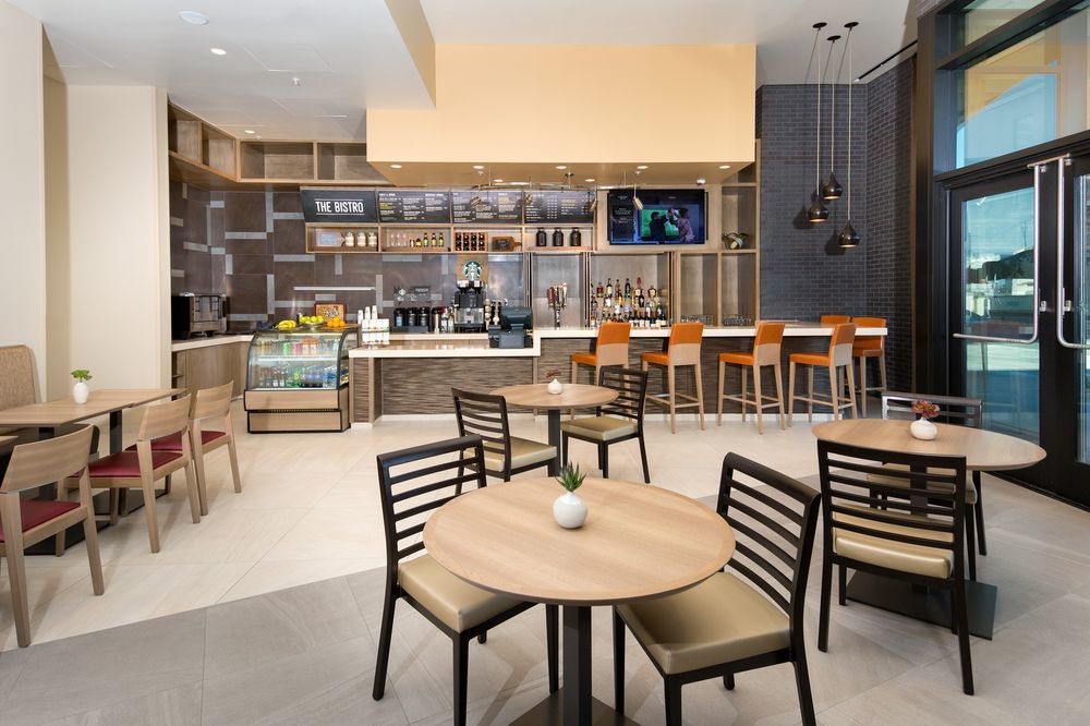 Courtyard By Marriott Phoenix Downtown Екстериор снимка