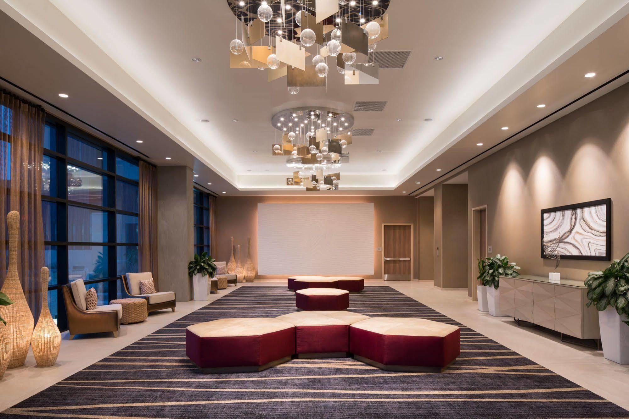 Courtyard By Marriott Phoenix Downtown Екстериор снимка
