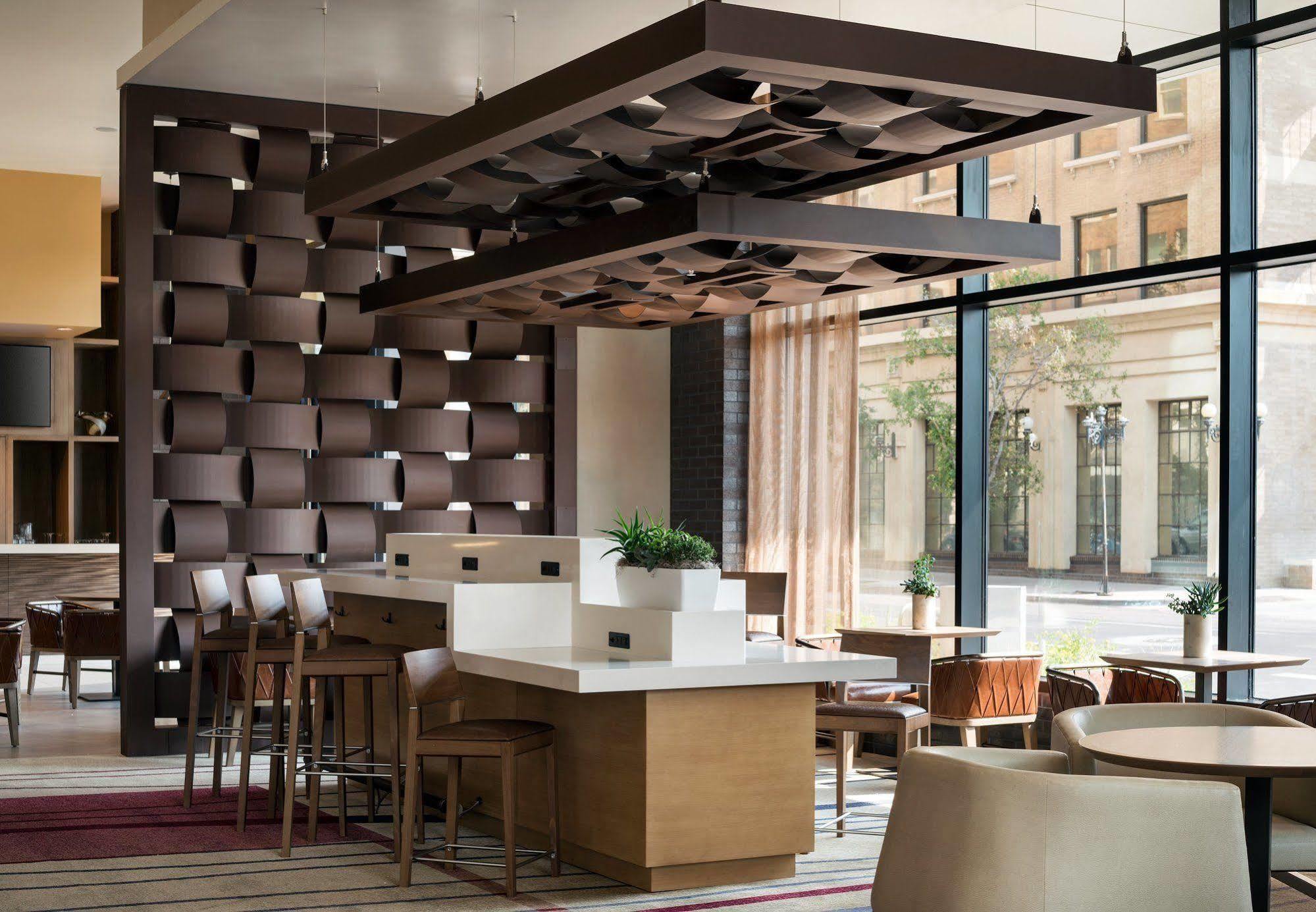 Courtyard By Marriott Phoenix Downtown Екстериор снимка